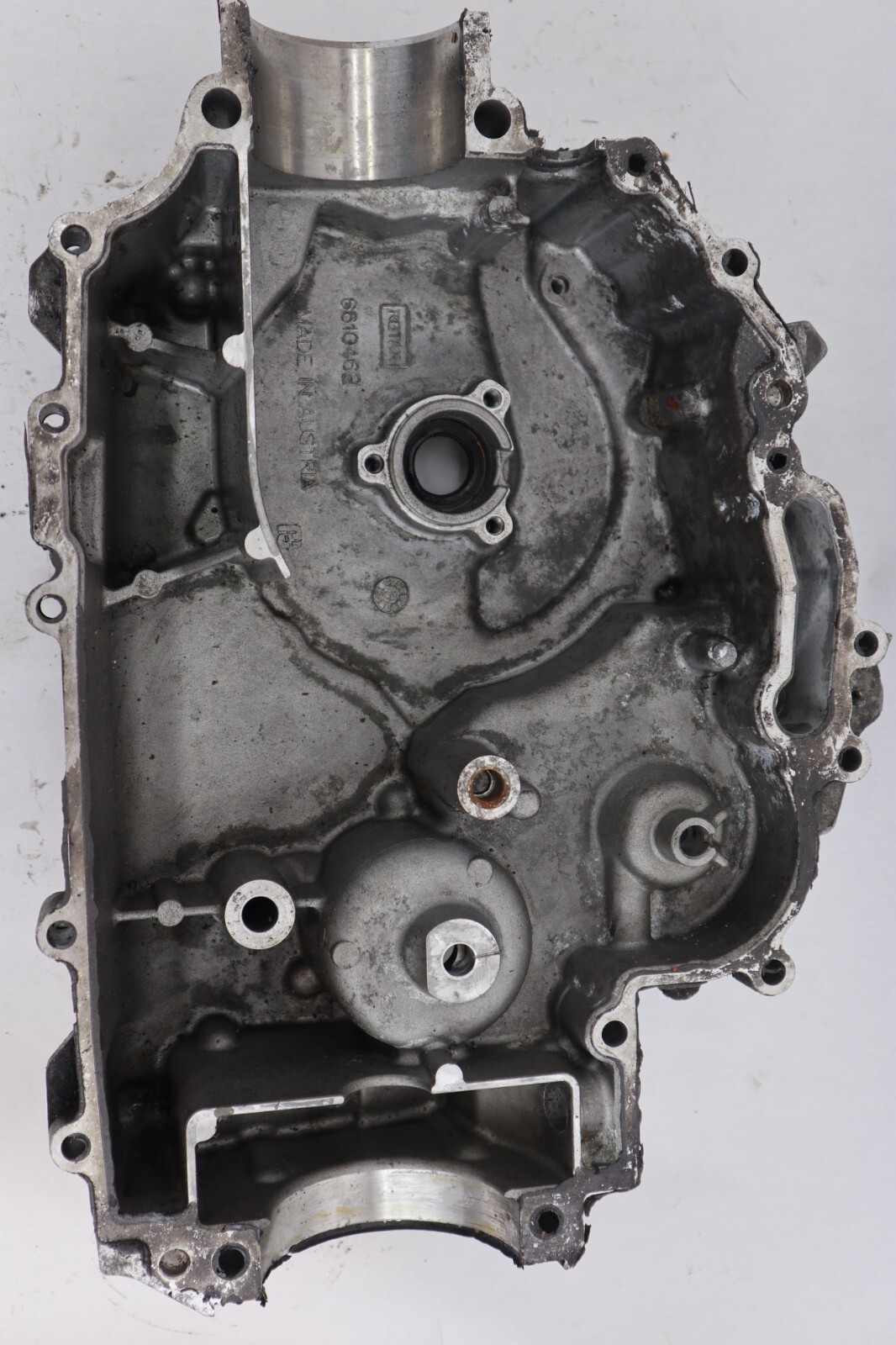 03 04 05 Can-Am Outlander 400 Max 4x4 Crankcase MAGNETO SIDE Crank Case - Image 12
