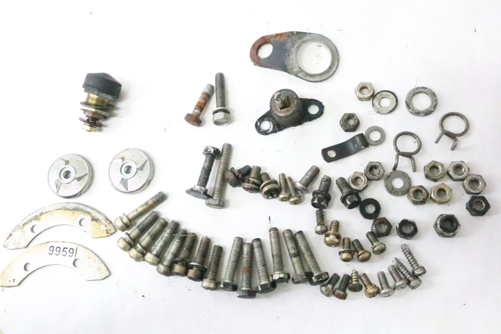 mercury 110 thunderbolt 9.8hp 7.5hp mixed screws hardware mount caps - Image 3
