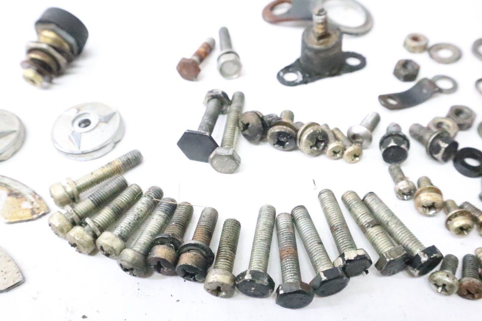 mercury 110 thunderbolt 9.8hp 7.5hp mixed screws hardware mount caps - Image 5