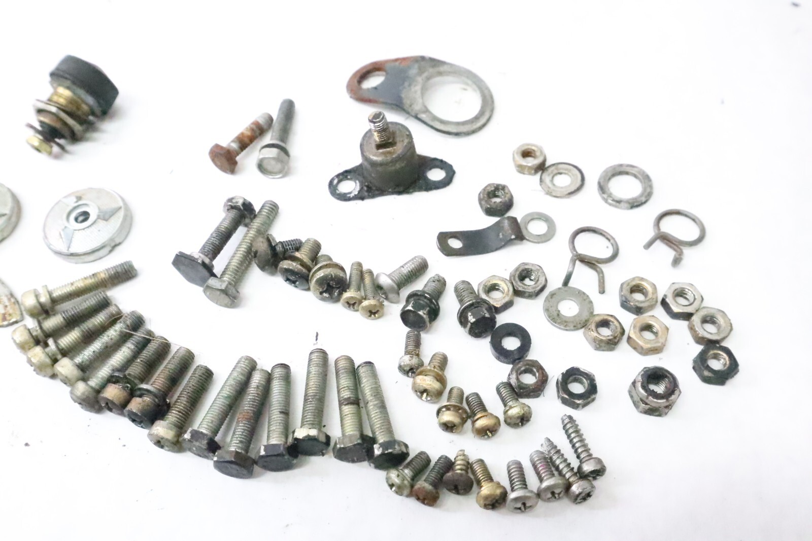 mercury 110 thunderbolt 9.8hp 7.5hp mixed screws hardware mount caps - Image 10