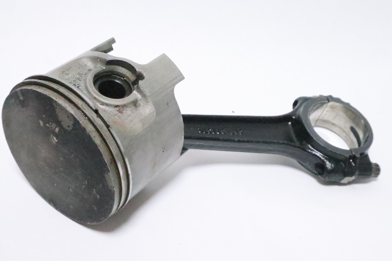 Mercury Mariner 225XL 225HP Outboard STBD Piston & Rod 822067A7 Standard - Image 3