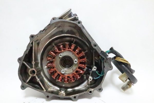 05 2006 07  HYOSUNG GV650 AQUIL STATOR GENERATOR ALTERNATOR WITH COVER Used