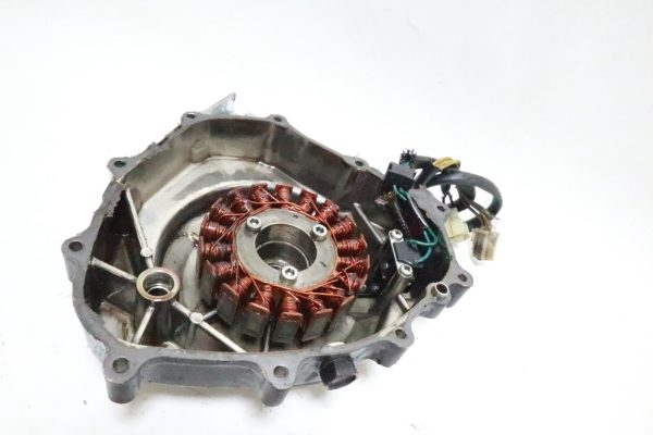 05 2006 07  HYOSUNG GV650 AQUIL STATOR GENERATOR ALTERNATOR WITH COVER Used - Image 10