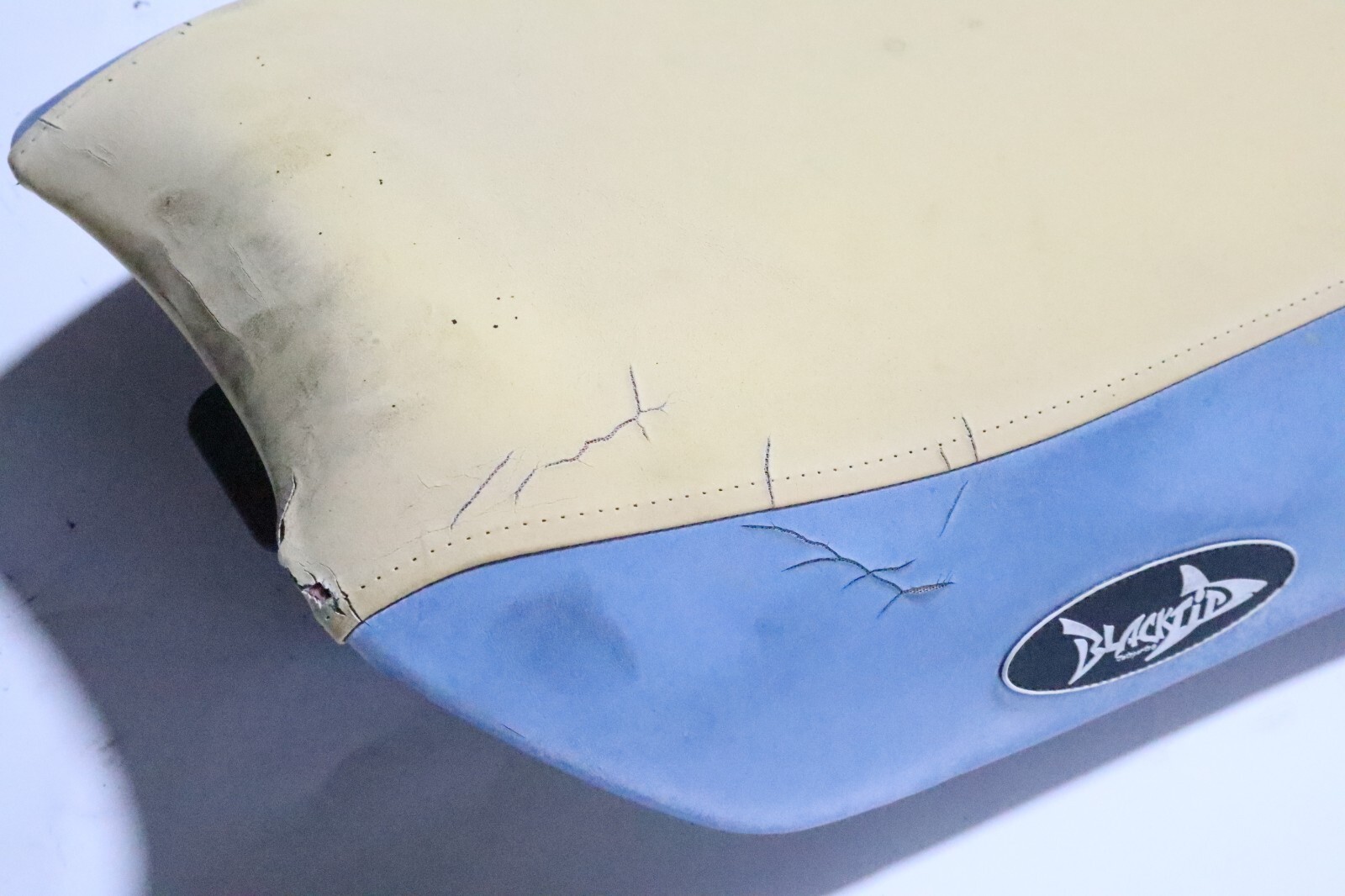 94 YAMAHA WAVE RAIDER 700 SEAT GH1-6371A-00-00 - Image 5