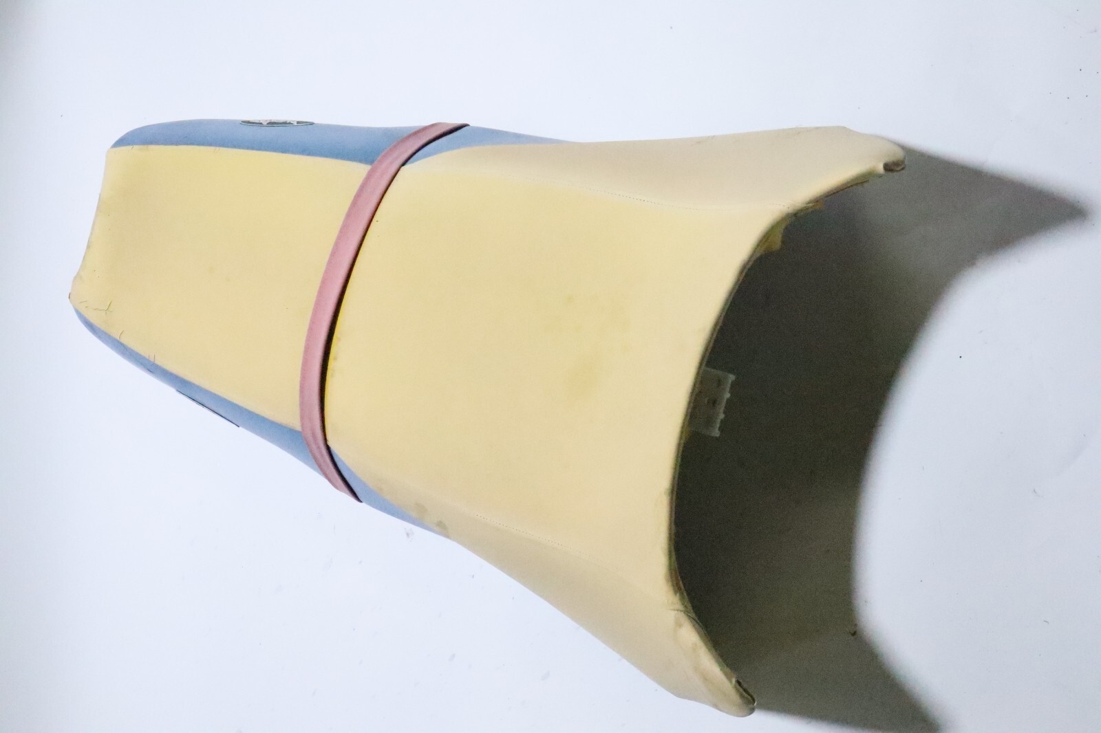 94 YAMAHA WAVE RAIDER 700 SEAT GH1-6371A-00-00 - Image 8