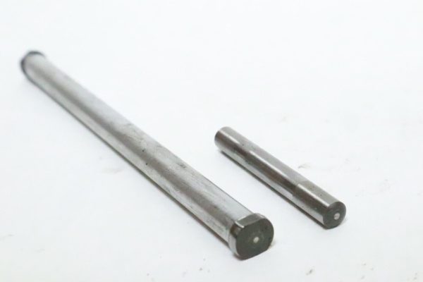 2006 Hyosung   GV650  AQUILA Avitar CLUTCH PUSH RODS ROD PUSHER USED - Image 3