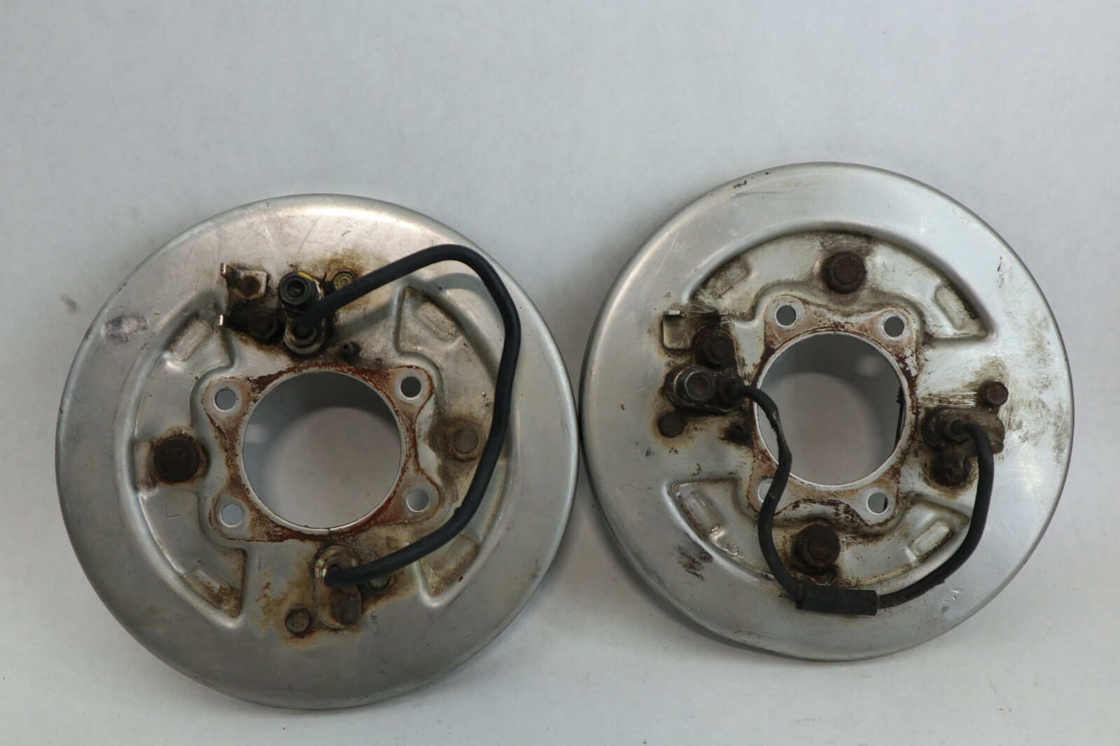 88-95 Honda Fourtrax 30 350 Foreman 4x4 Left Front Drum Brake Backing Plate - Image 4