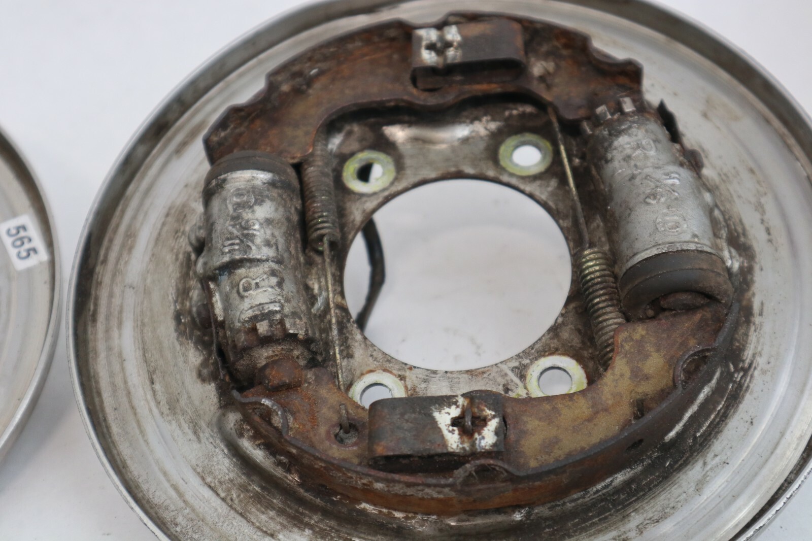 88-95 Honda Fourtrax 30 350 Foreman 4x4 Left Front Drum Brake Backing Plate - Image 9