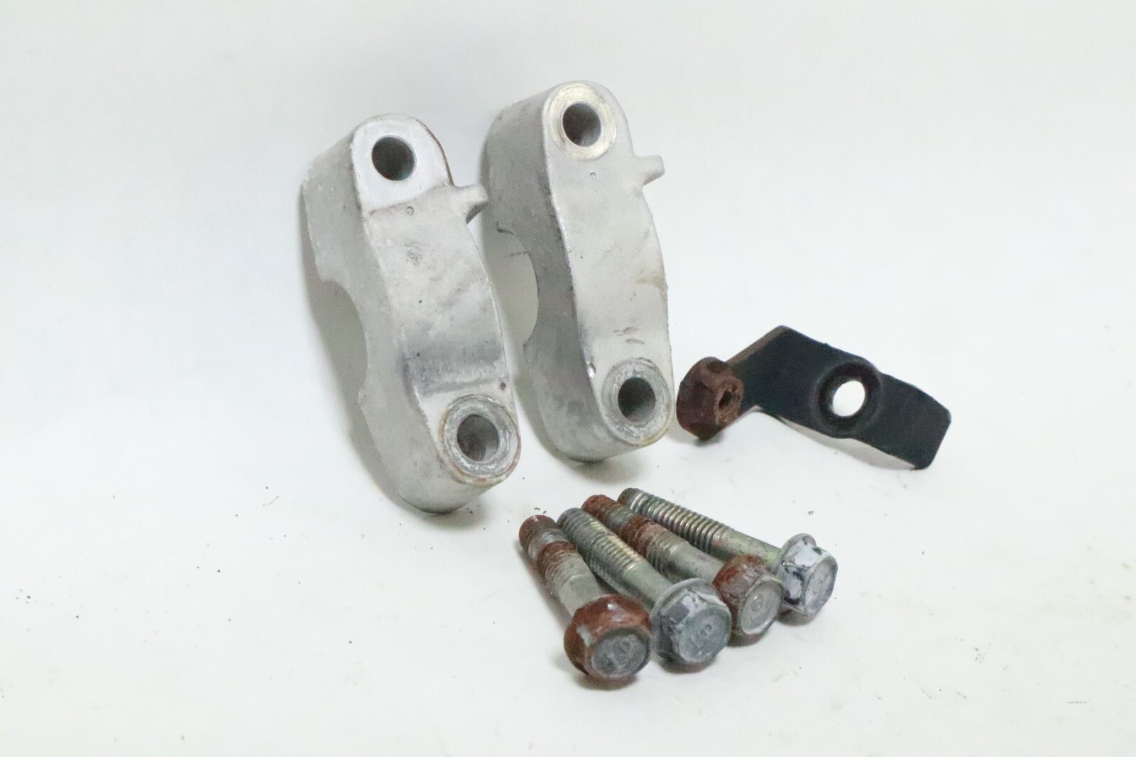Honda 2014-2018 TRX Handle Upper Hldr 53111-HR3-A20 New OEM - Image 4