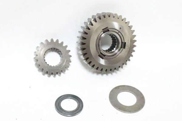 05-07 Hyosung 650 GV TWIN GV650 Engine Used Crank Clutch Gears 2007  USED - Image 4