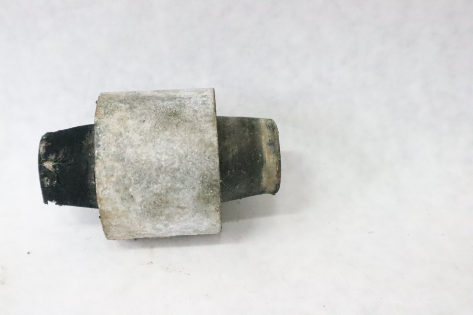 687-44555-00-94, 90109-12261-00 Yamaha Outboard lower damper - Image 6