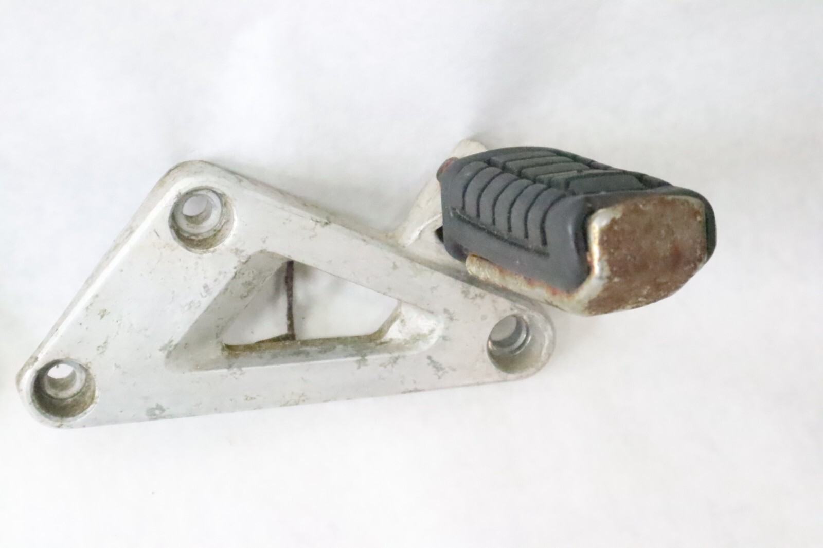 83 1983 Honda CX 650 CX650C Custom Right left Hand Rear RHR Foot Peg & Bracket - Image 4