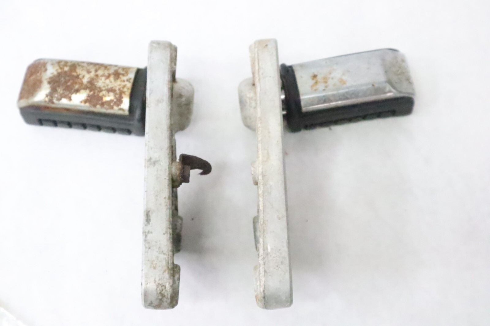 83 1983 Honda CX 650 CX650C Custom Right left Hand Rear RHR Foot Peg & Bracket - Image 6