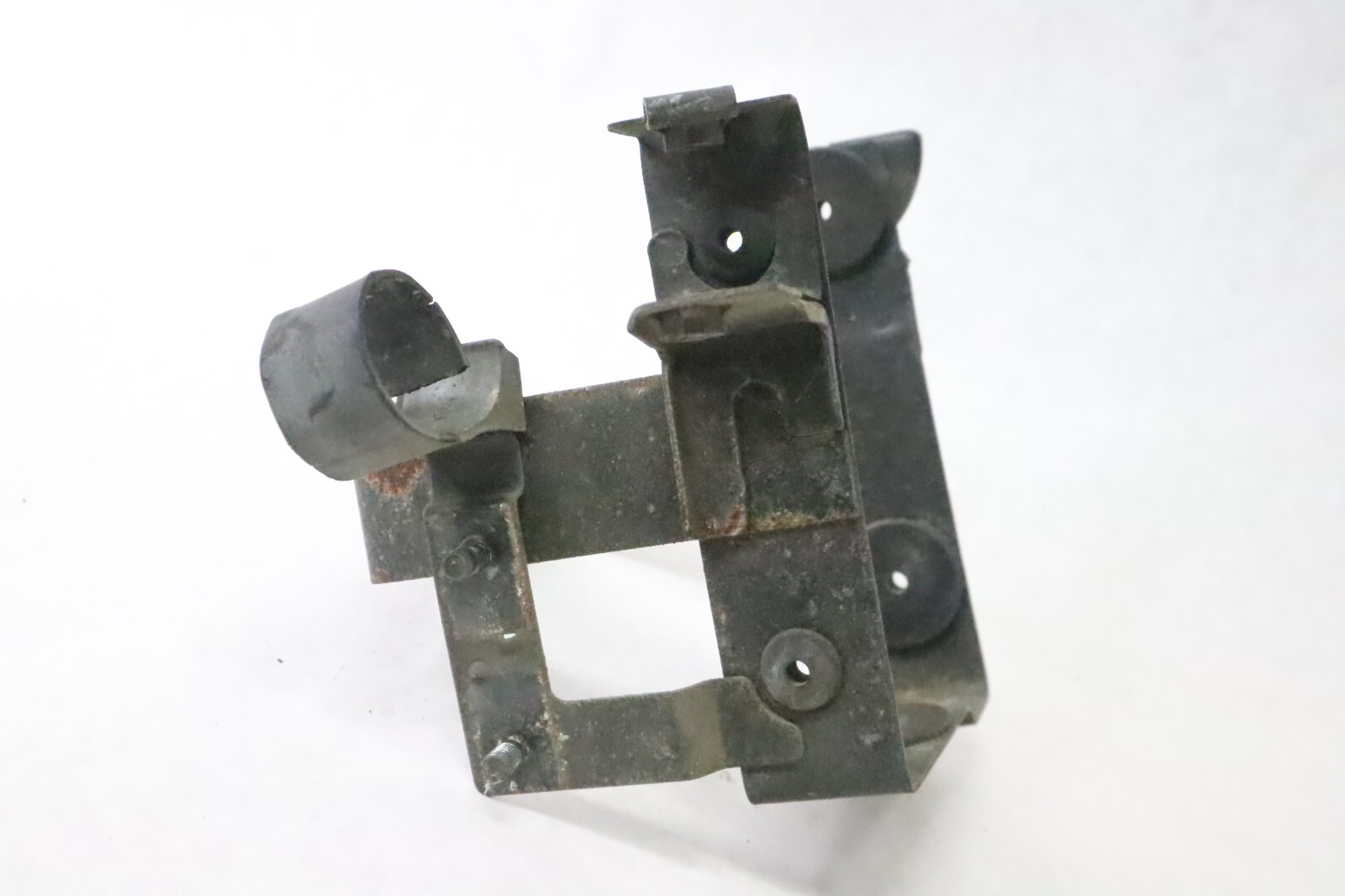 83 1983 HONDA CX650 CX 650 CX650C CUSTOM BATTERY bracket BOX & BAND - Image 2
