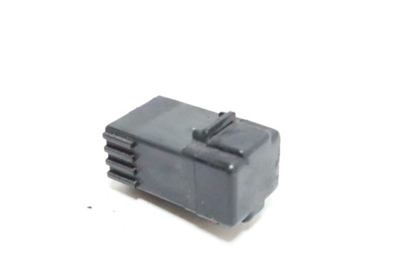 05-2007 2006 HYOSUNG GV650 AVITAR aquila  OEM FUSE HOLDER RELAY USED - Image 2
