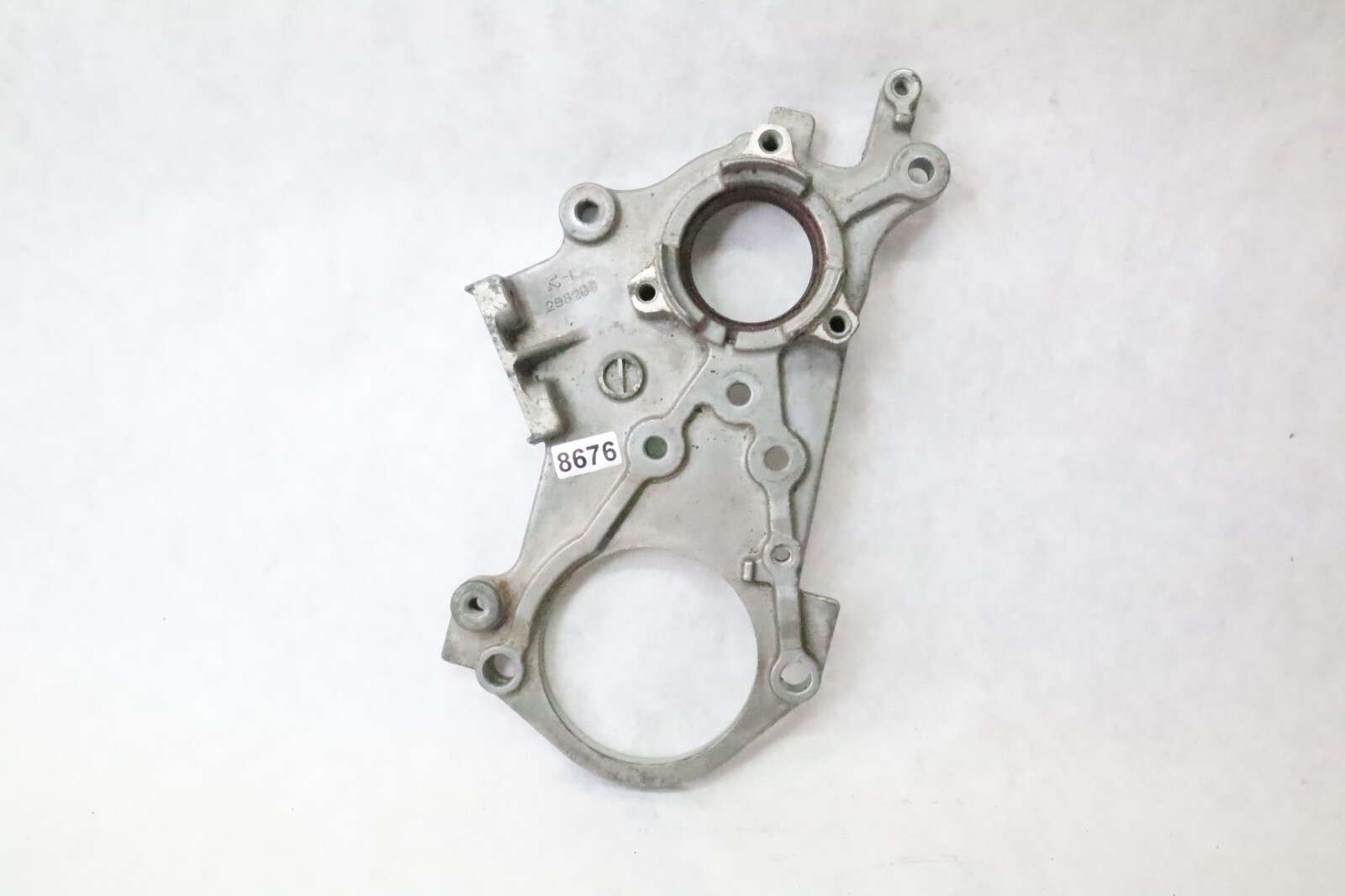 Suzuki DF 40 50 60 outboard pulsor coil/ starter bracket (11411-88L00) - Image 2