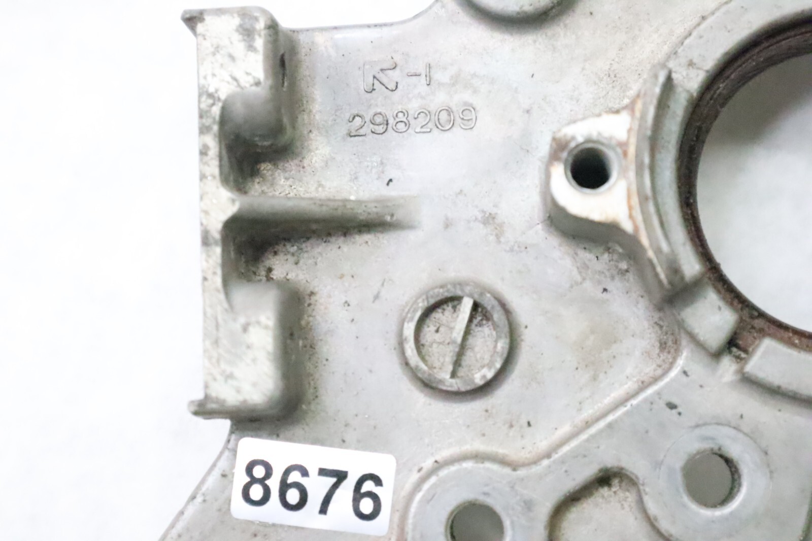 Suzuki DF 40 50 60 outboard pulsor coil/ starter bracket (11411-88L00) - Image 13