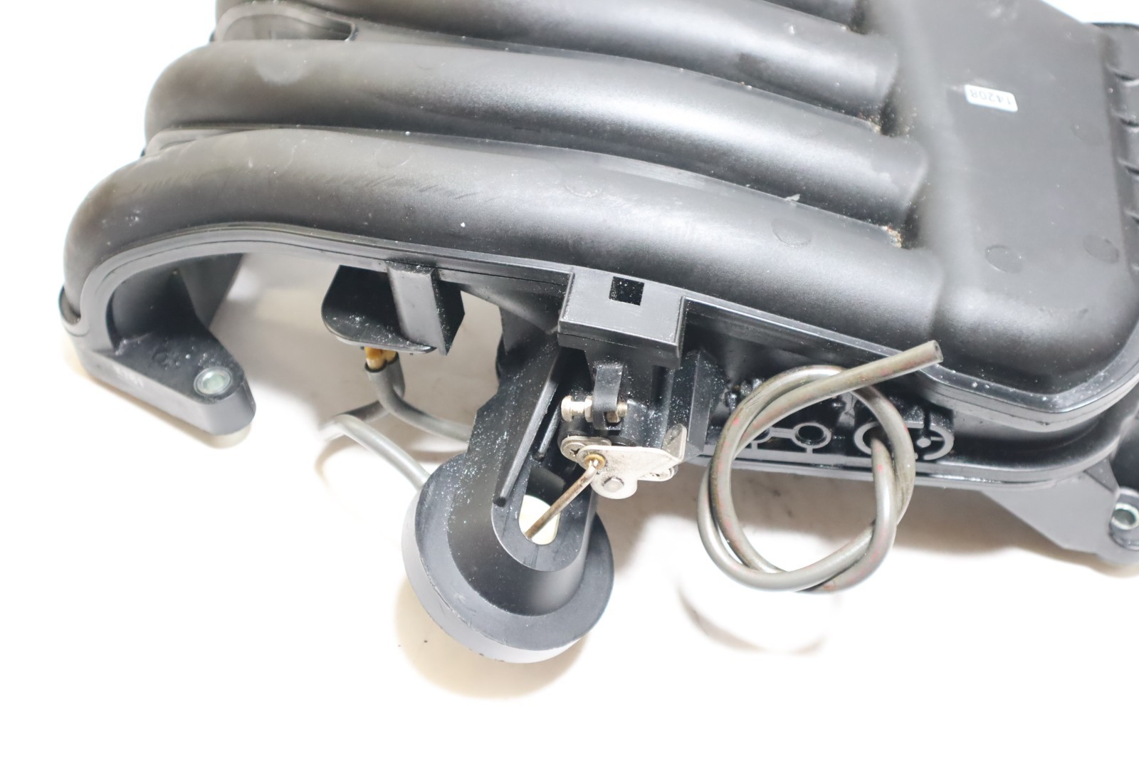 Honda 150 HP 4 Stroke Intake Manifold ASSY PN 17110-ZY6-003 Fits 2004-2007+ - Image 7