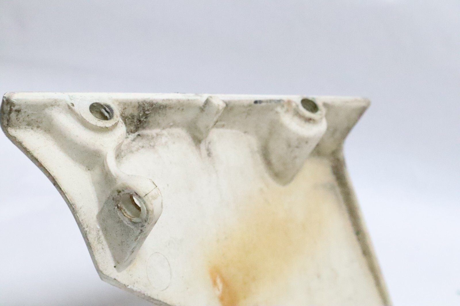 Johnson Evinrude 85-115-135-150-185-200-235 Cover Exhaust Rear 0389274 Cowling - Image 10