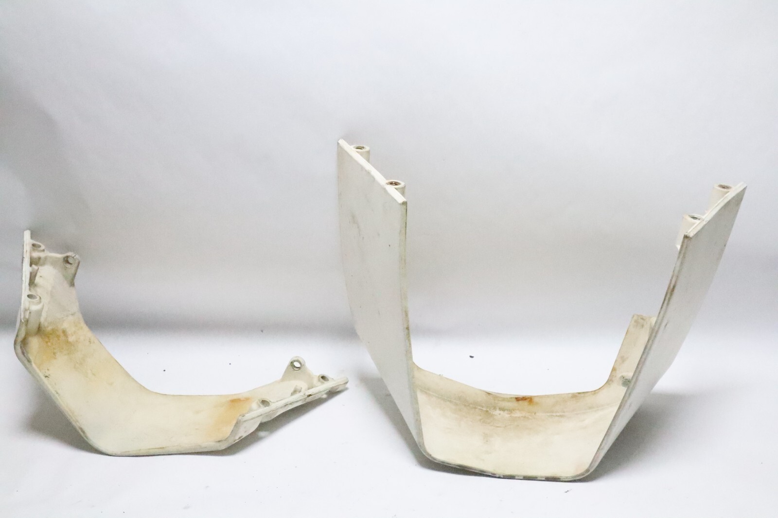 Johnson Evinrude 85-115-135-150-185-200-235 Cover Exhaust Rear 0389274 Cowling - Image 11