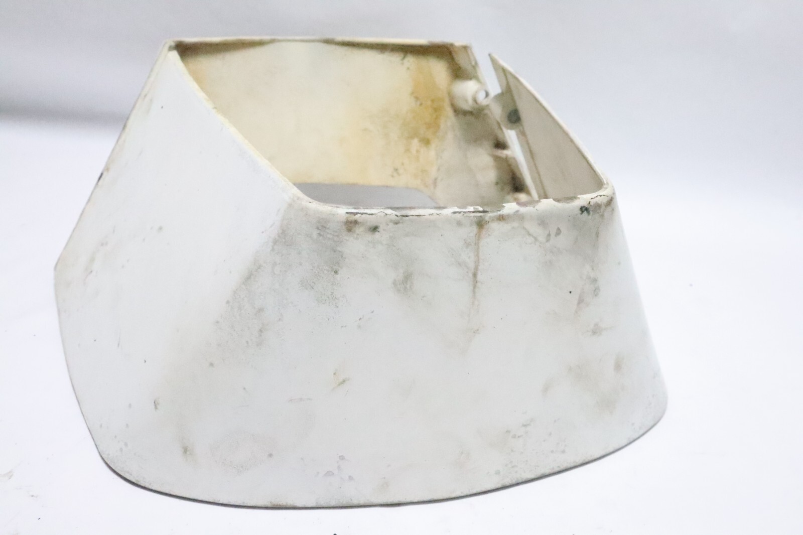 Johnson Evinrude 85-115-135-150-185-200-235 Cover Exhaust Rear 0389274 Cowling - Image 15