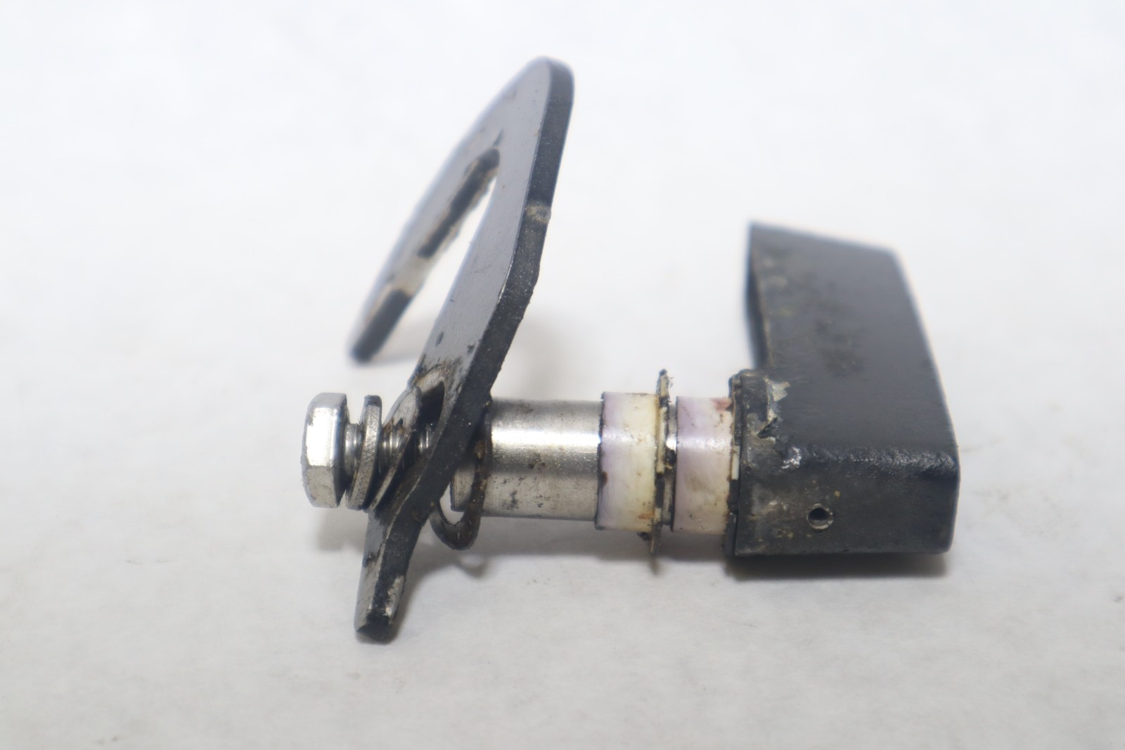820000A4 Force 25 40 50 70 75 90 120 150 hp Outboard Hood Latch Handle Hook OEM - Image 5