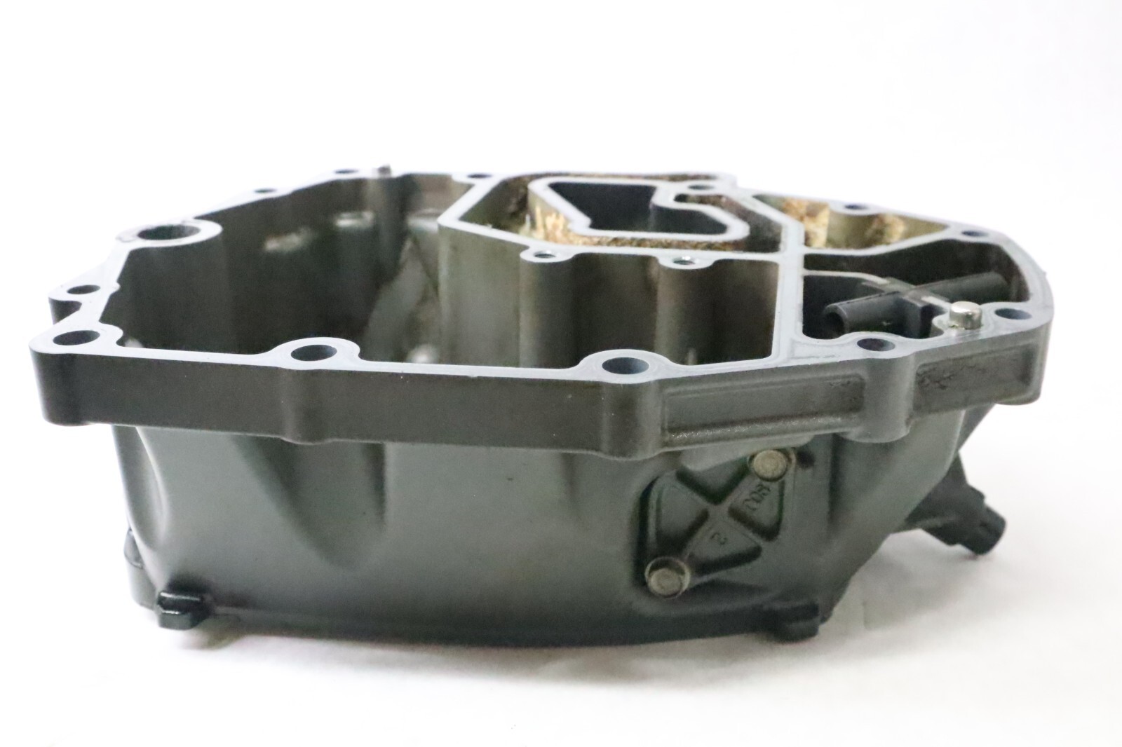 11501-88L01-0EP Suzuki DF 40 50 hp Outboard Motor Oil Pan Adapter Plate - Image 4