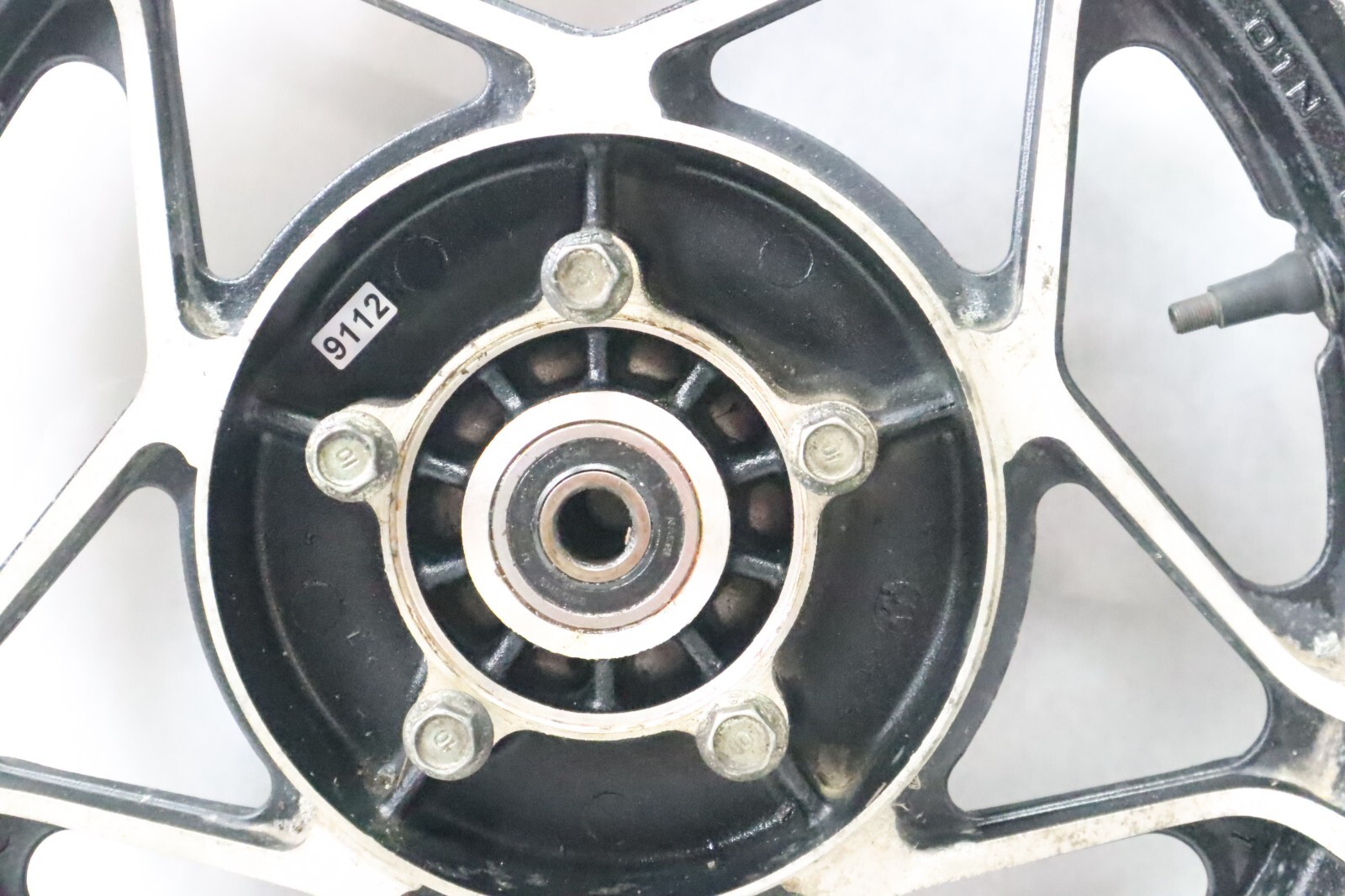 83 1983 HONDA CX650C REAR BACK WHEEL RIM STRAIGHT 15X3.00 CX650 - Image 4