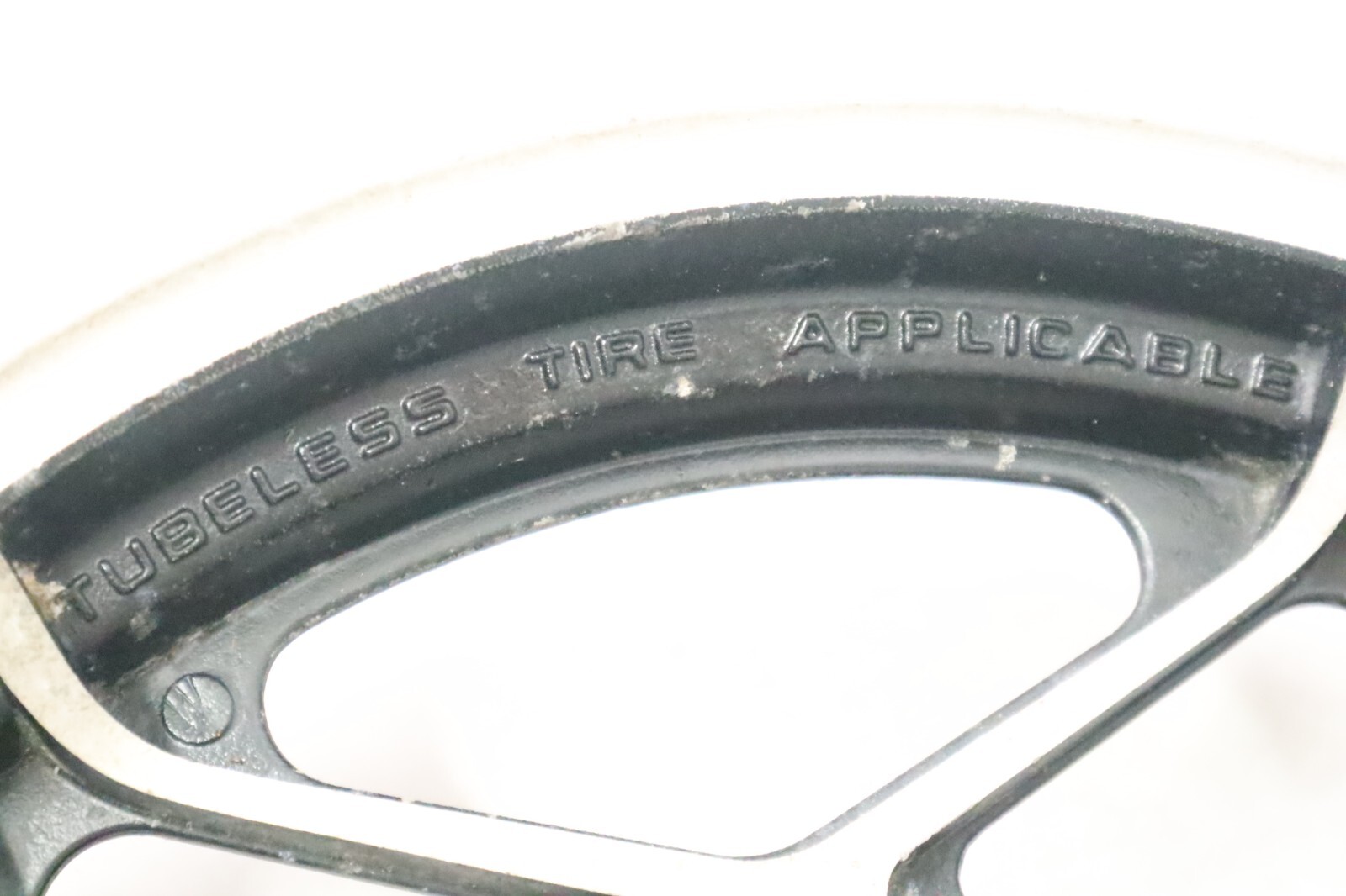 83 1983 HONDA CX650C REAR BACK WHEEL RIM STRAIGHT 15X3.00 CX650 - Image 7