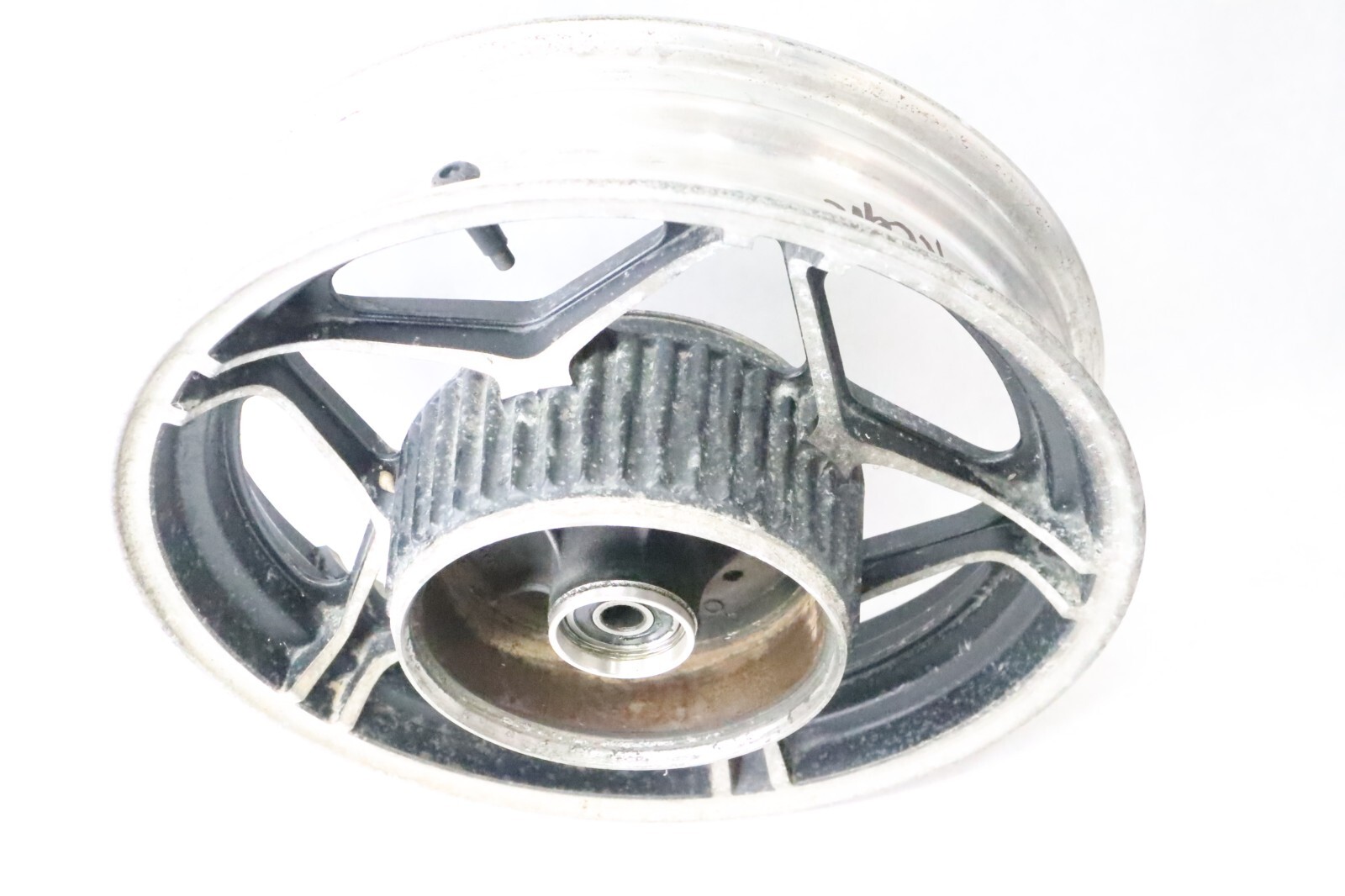 83 1983 HONDA CX650C REAR BACK WHEEL RIM STRAIGHT 15X3.00 CX650 - Image 11