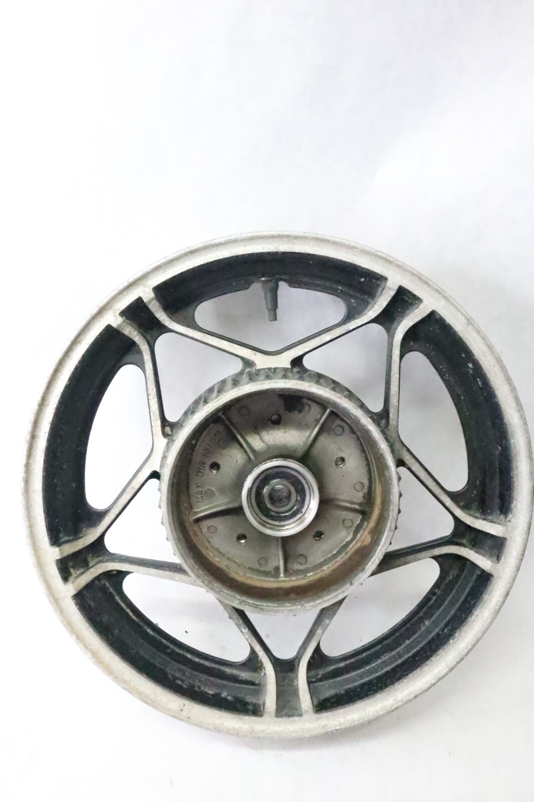 83 1983 HONDA CX650C REAR BACK WHEEL RIM STRAIGHT 15X3.00 CX650 - Image 12