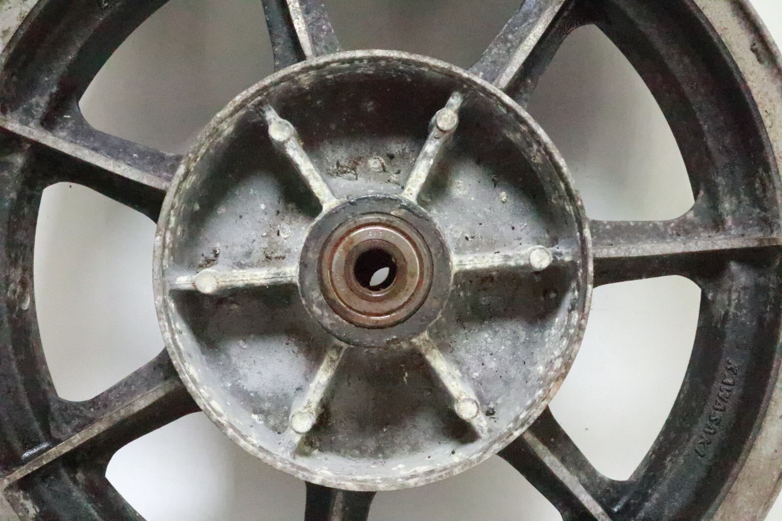 80 81 82 83 Kawasaki KZ750 KZ 1000 OEM Rear Back Wheel Enkei R-1050 Japan - Image 5
