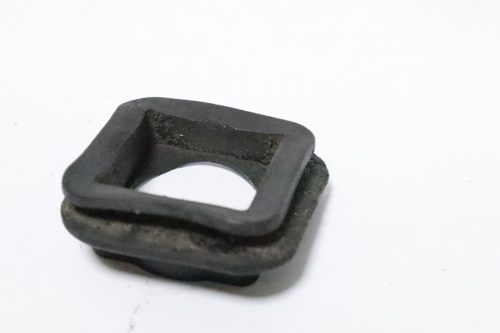 39778 Bottom Cowl Grommet for Mercury 7.5-20 Hp Outboard 1970-85 - Image 5