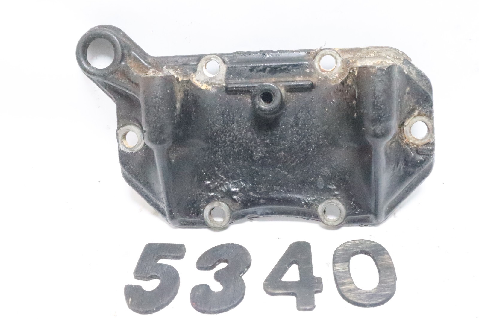 Cover 88hp - 115hp V4 317954 1977-98 Johnson Evinrude Water Passage Outboard - Image 2