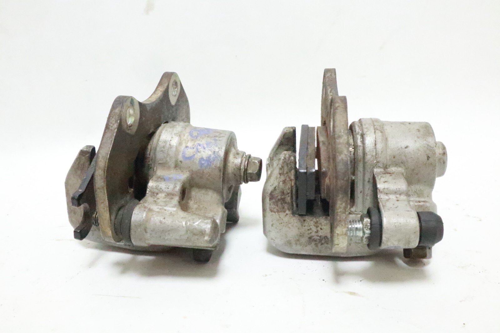 04-14 Outlander 400 500 650 800 Front RIGHT+LEFT Brake Caliper OEM - Image 5