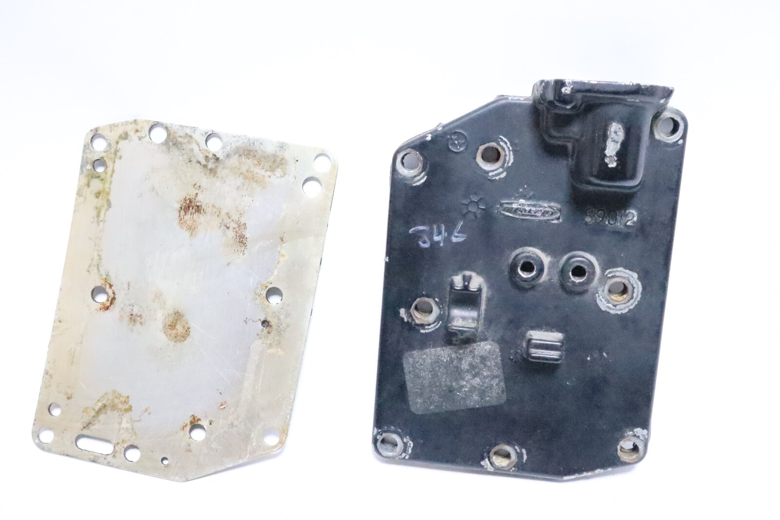89013A2 Mercury Outboard Thermostat Cover Assembly 7.5 & 9.8 HP 89013A1