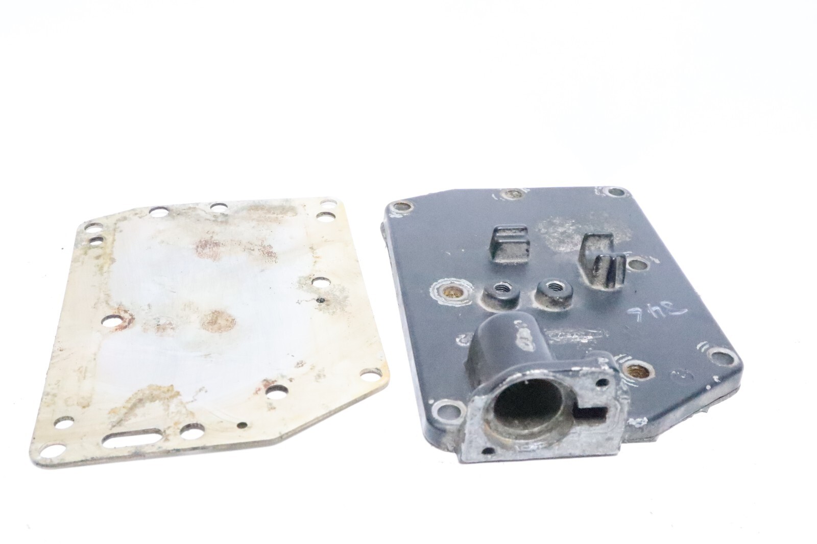 89013A2 Mercury Outboard Thermostat Cover Assembly 7.5 & 9.8 HP 89013A1 - Image 4