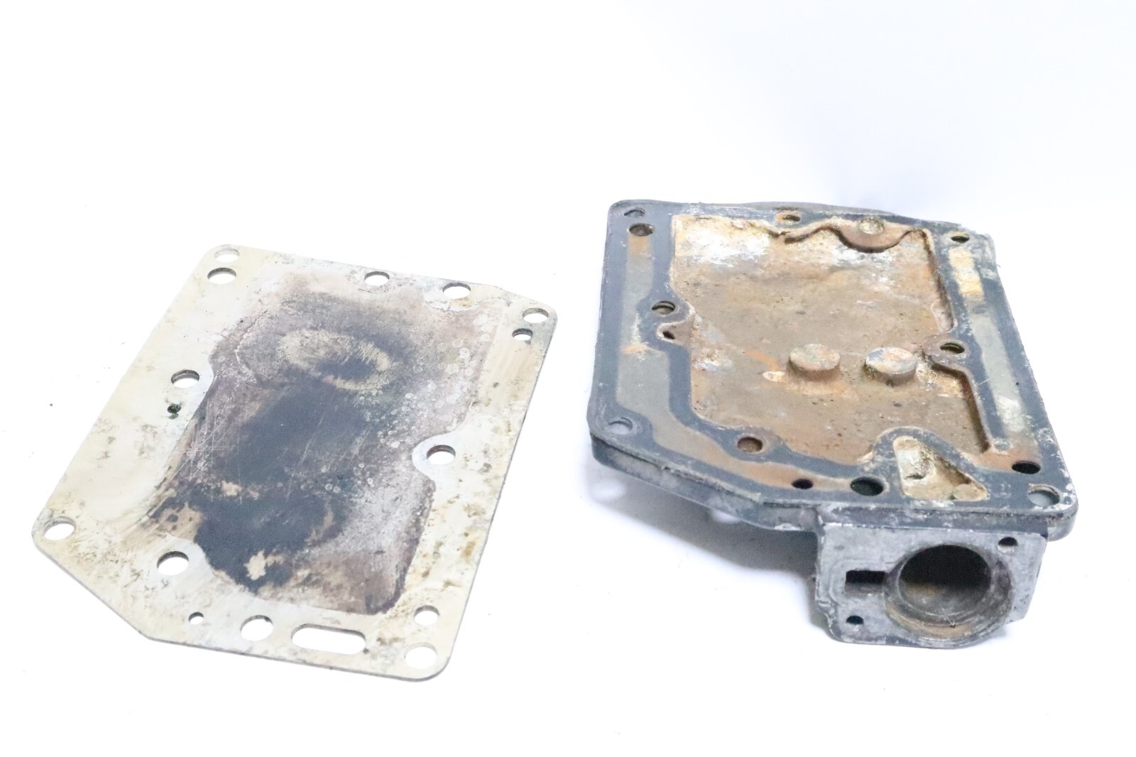 89013A2 Mercury Outboard Thermostat Cover Assembly 7.5 & 9.8 HP 89013A1 - Image 6
