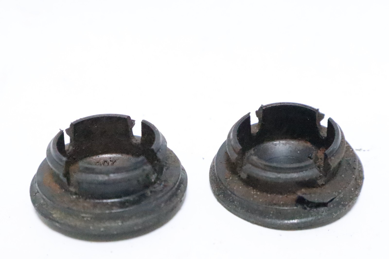 79907 Motor Mount Cover (Pair) Mercury Mariner Outboard Engines - Image 7