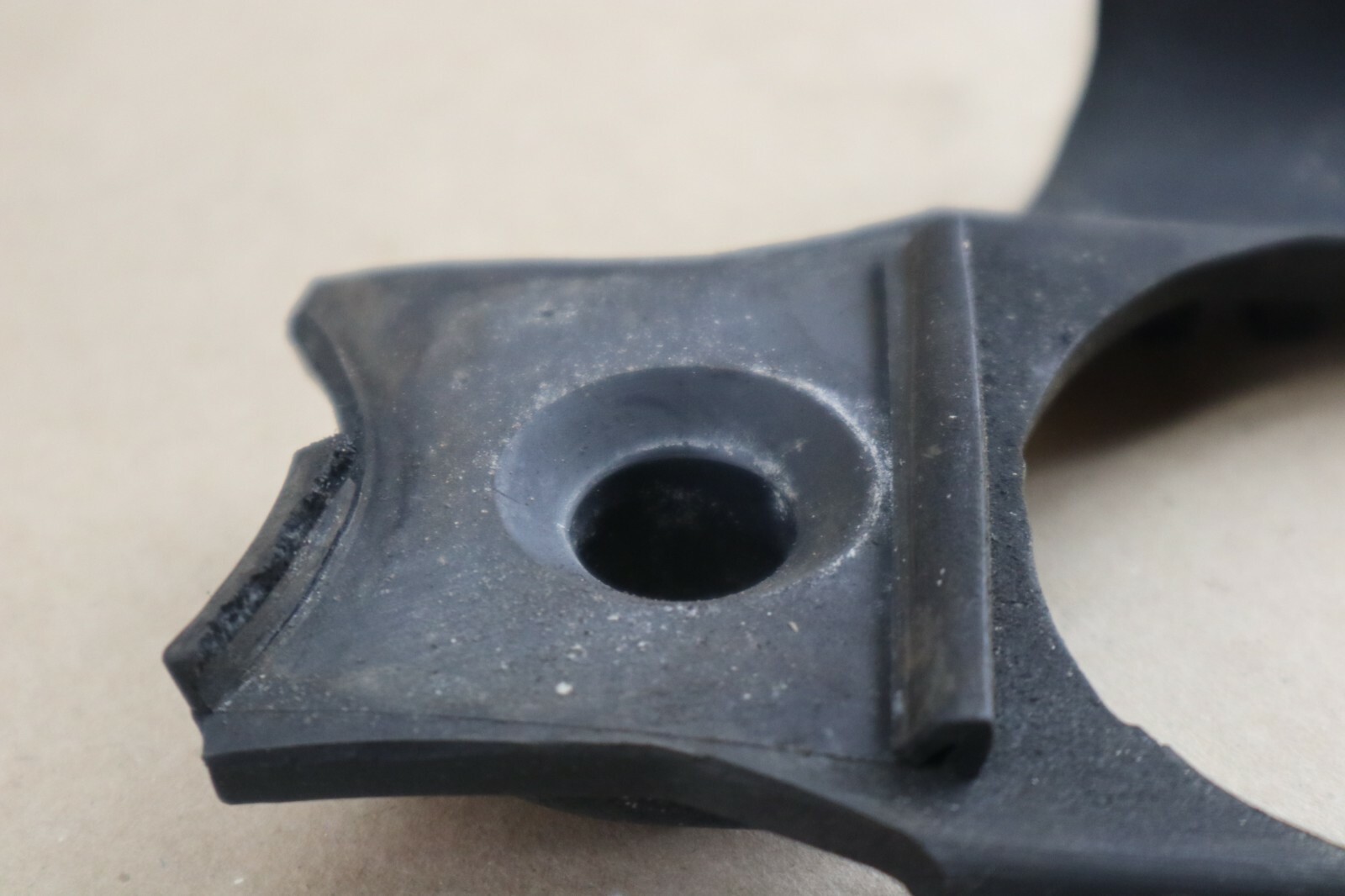1984-1999 Yamaha Virago XV700 XV750 XV1100 FUEL TANK DAMPER LOCATING BUSHING - Image 9