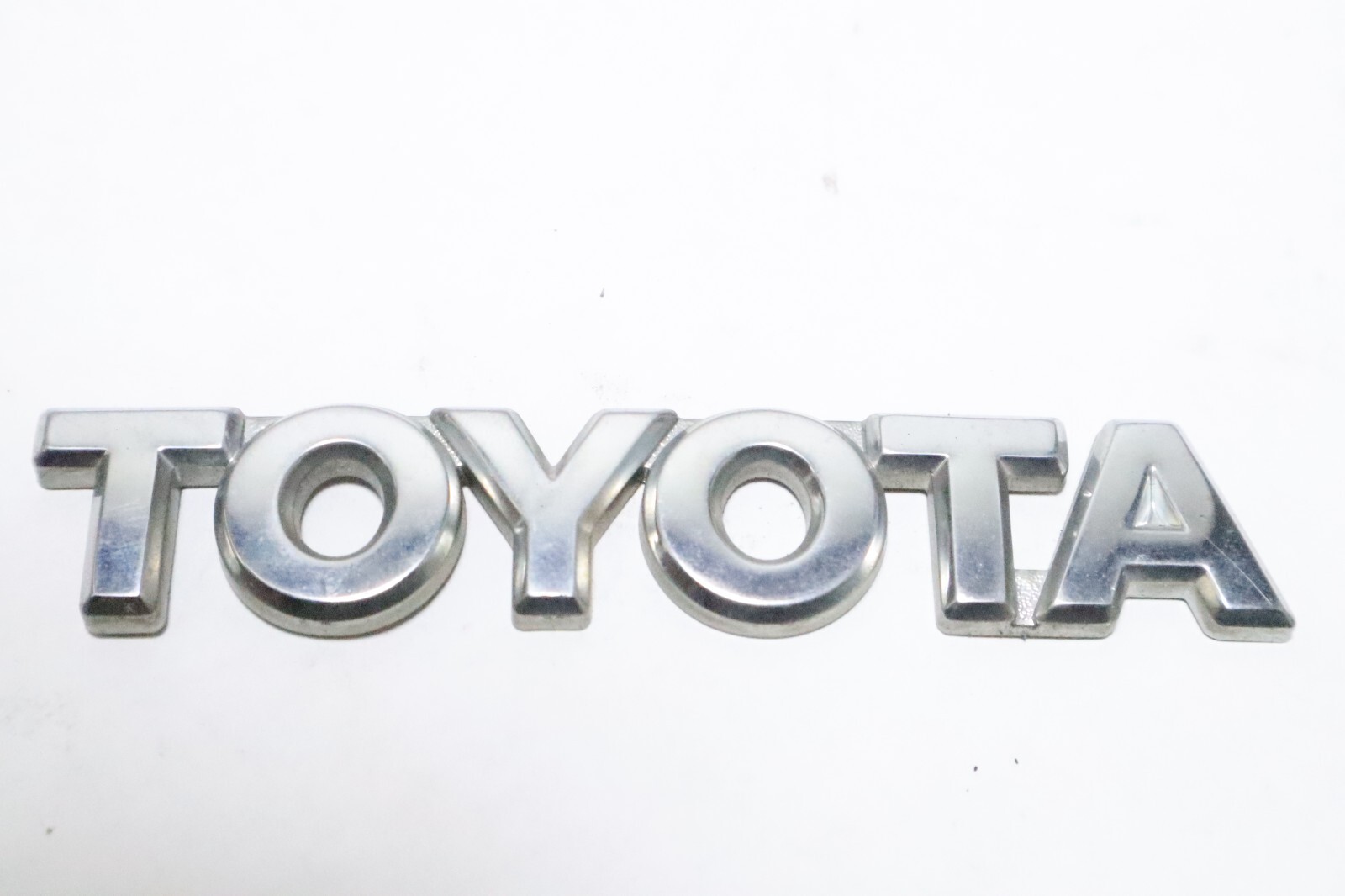 2003-2008 toyota corolla "toyota " trunk tail gate emblem 75441-02060 oem - Image 2