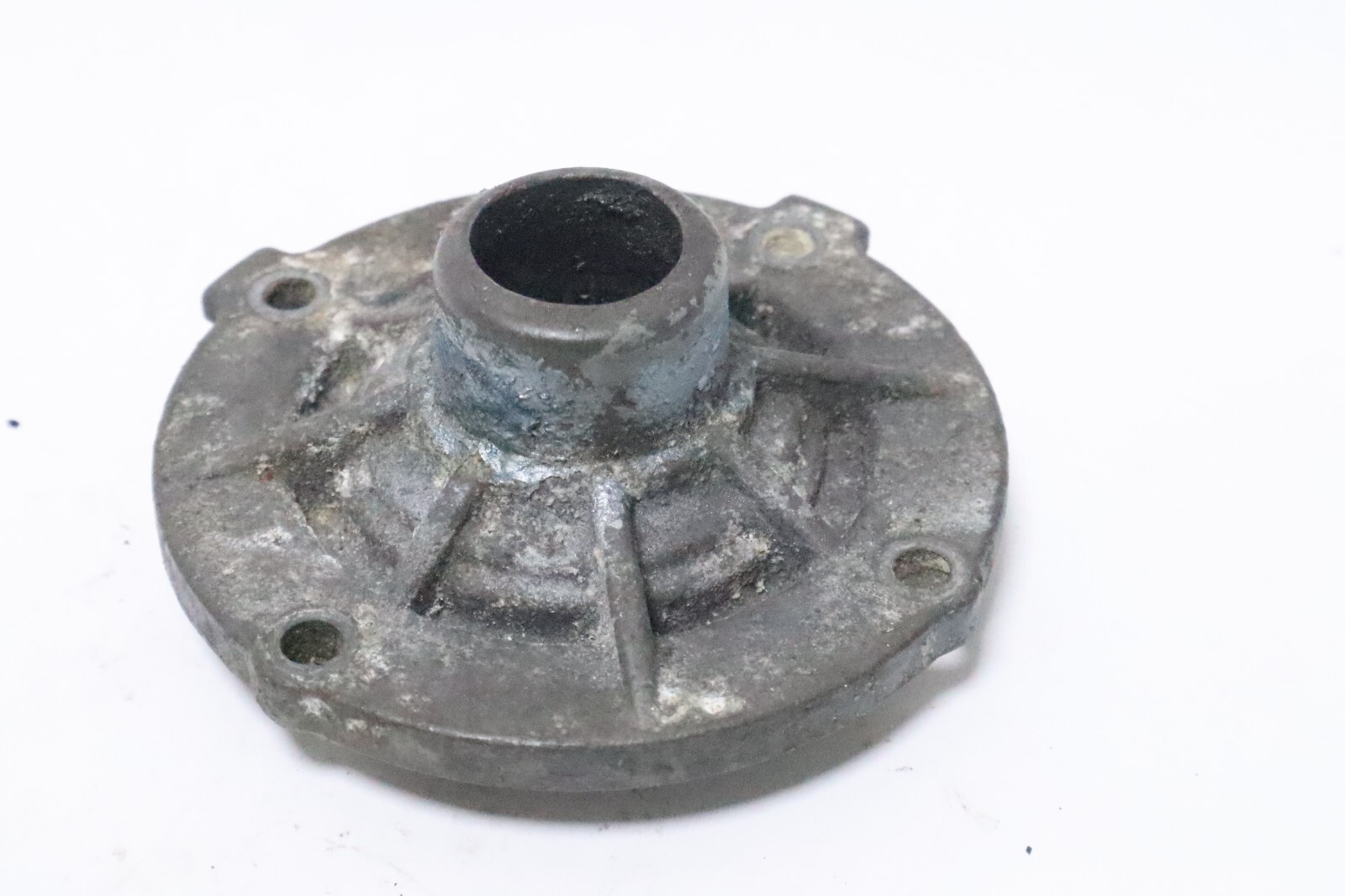 LOWER OIL SEAL HOUSING YAMAHA 115-225 HP PN# 6G5-15359-00-94 - Image 4