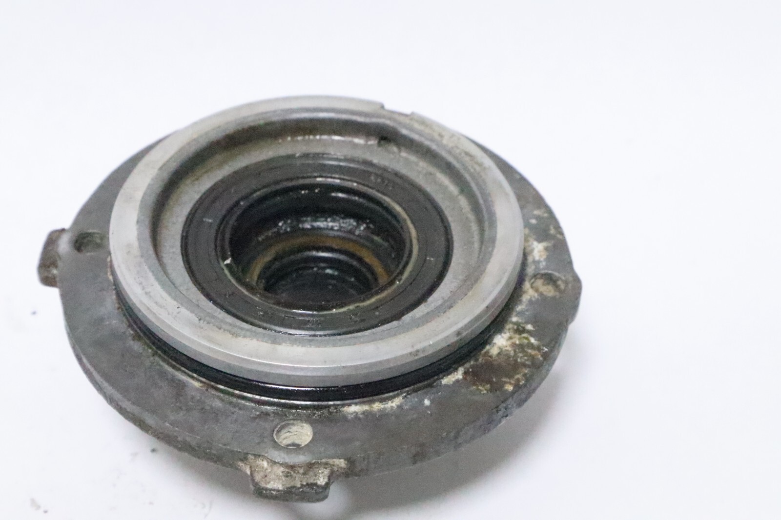LOWER OIL SEAL HOUSING YAMAHA 115-225 HP PN# 6G5-15359-00-94 - Image 8