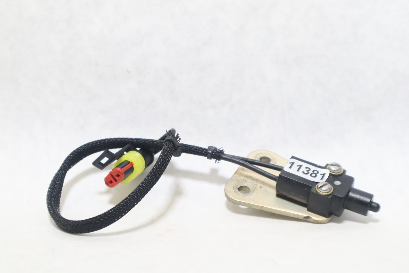 Evinrude Neutral Safety Switch 0586780 '04 Up 40-200hp