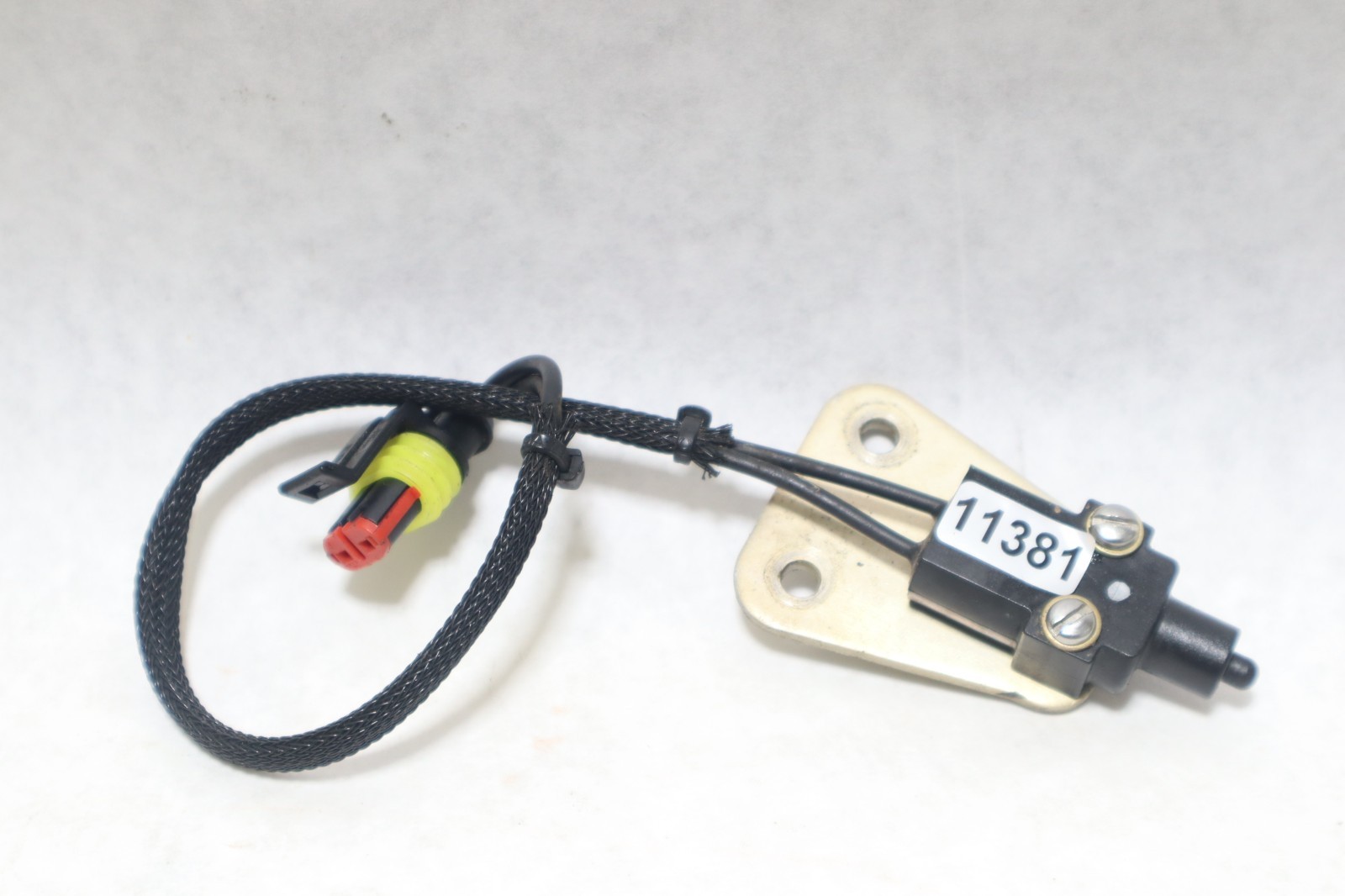 Evinrude Neutral Safety Switch 0586780 '04 Up 40-200hp - Image 2