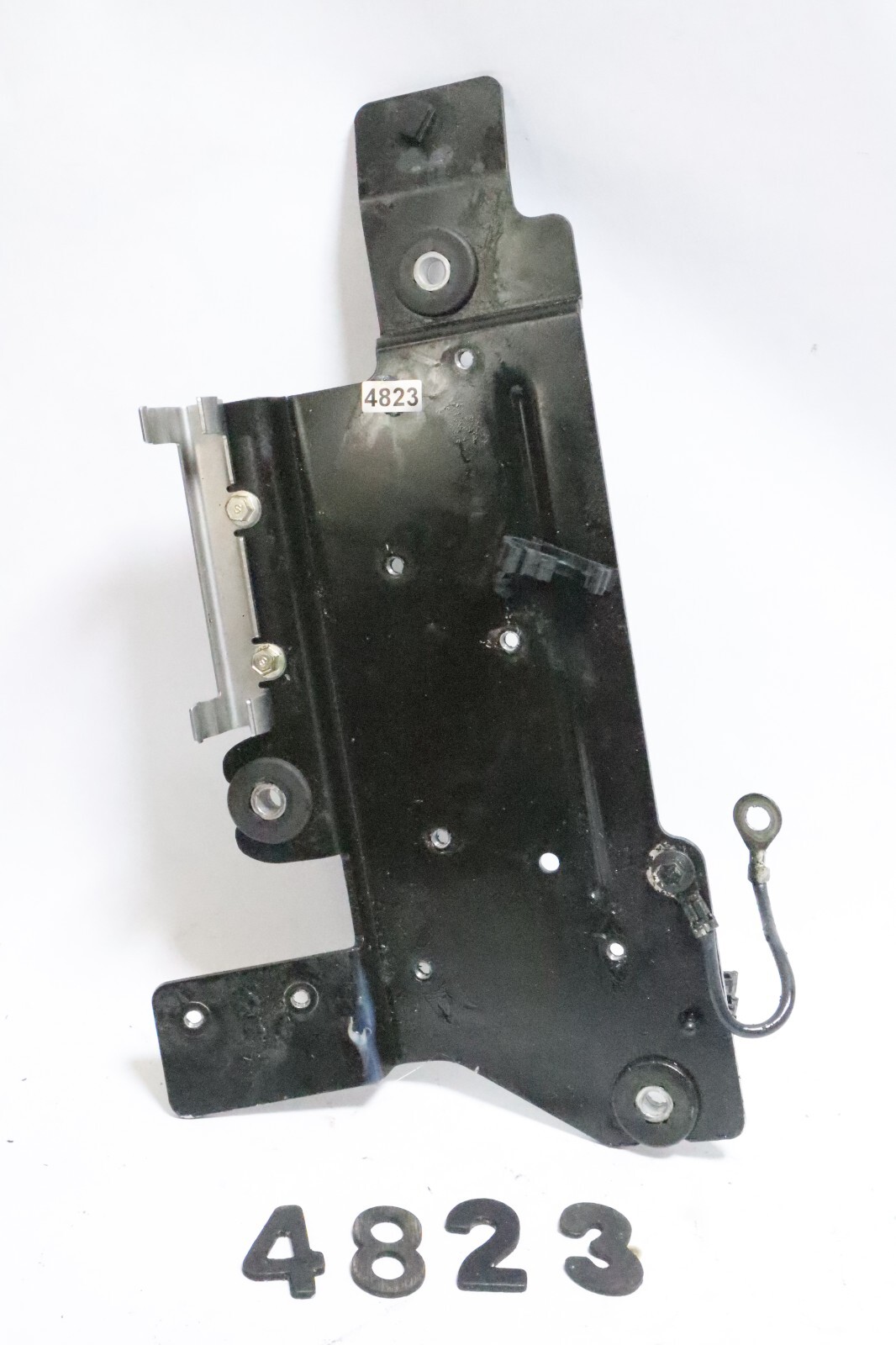 MERCURY OUTBOARD ELECTRICAL MOUNTING PLATE 8571641 - Image 2