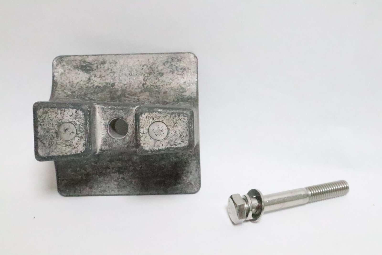 Boat GEAR CASE Anode 6AW-45373-00 For Yamaha Outboard Engine 300HP 350HP 425HP - Image 2