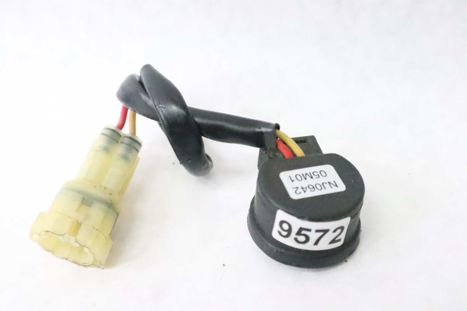 898101134 Mercury Overheat Buzzer 9.9 10 15 20 25 30 HP - Image 2