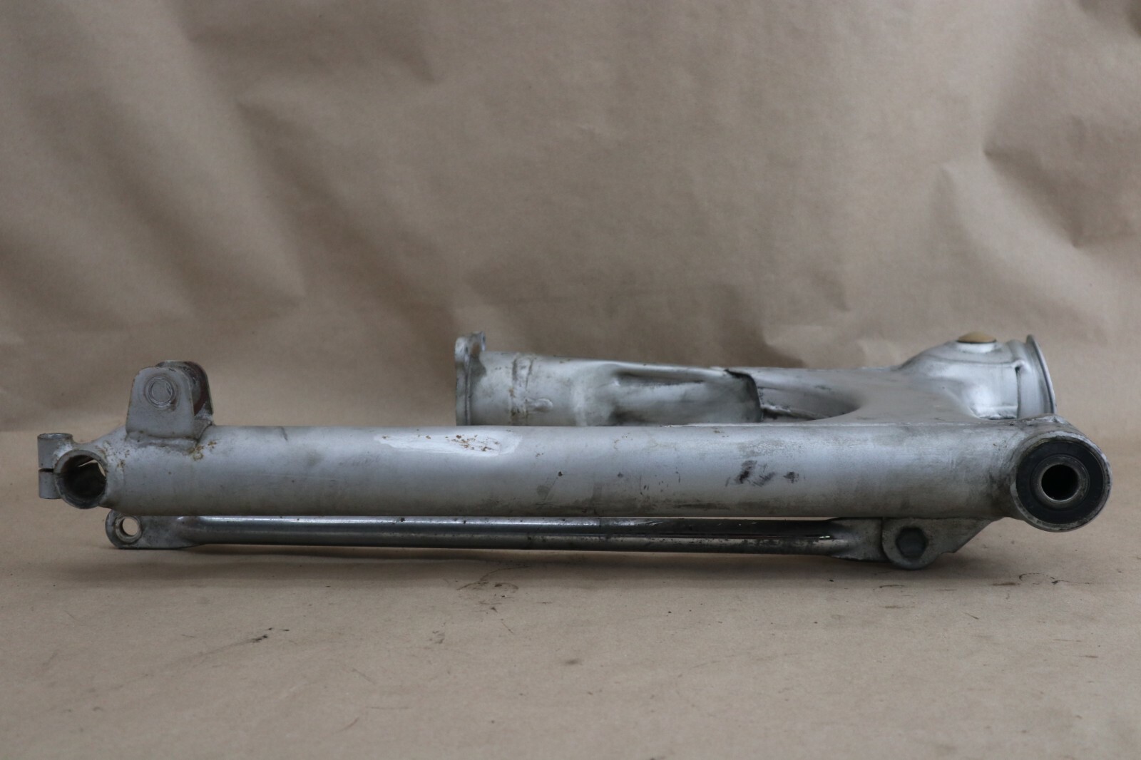 OEM 1985-1997 Yamaha Virago 700 750 1000 XV1000 REAR SWINGARM SUSPENSION ARM - Image 6