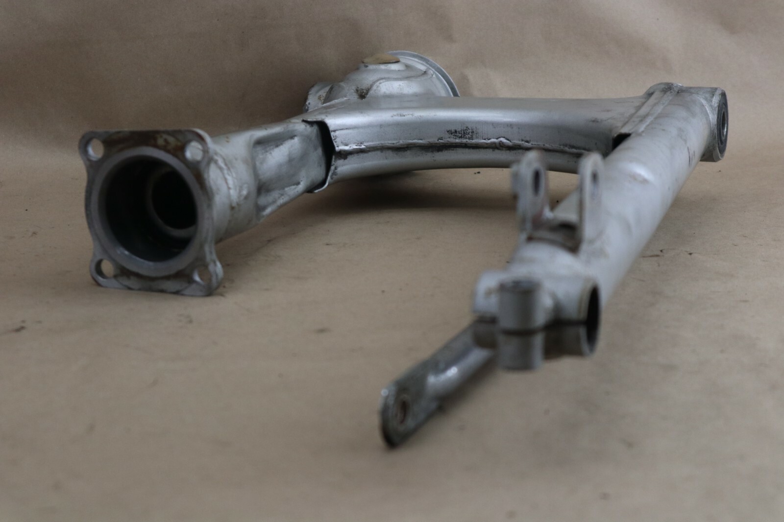 OEM 1985-1997 Yamaha Virago 700 750 1000 XV1000 REAR SWINGARM SUSPENSION ARM - Image 8